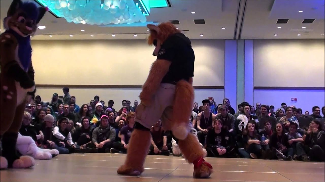 Strobes vs Atsu Fawx - Midwest Furfest 2015 Floor Wars Suit Div Semi Final
