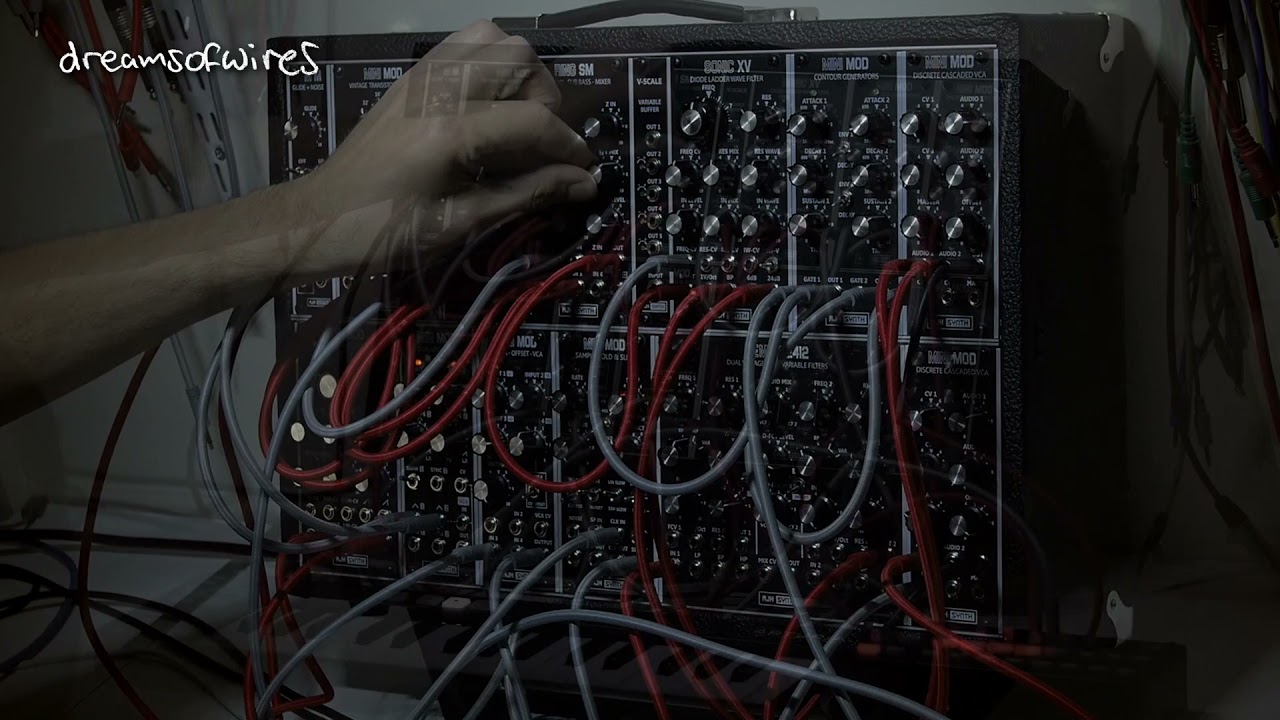 Melodic Eurorack Jam with the V-Shape wave-shaper/wave-folder module