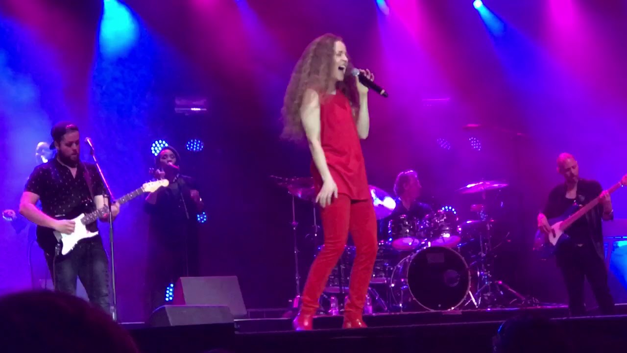 Amanda Marshall Ottawa 2017 track 9: Trust Me This is Love