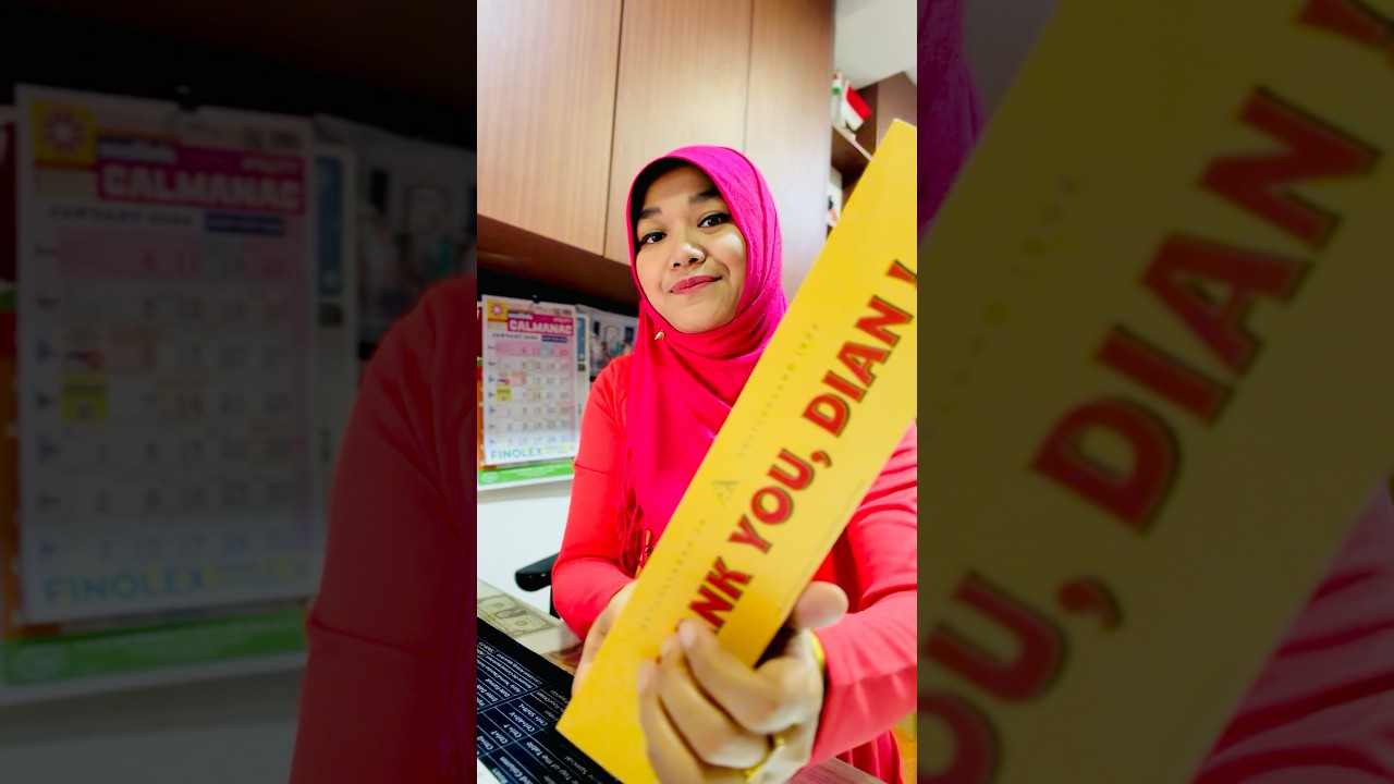 ASMR whisper - tapping on the biggest Toblerone chocolate 🍫