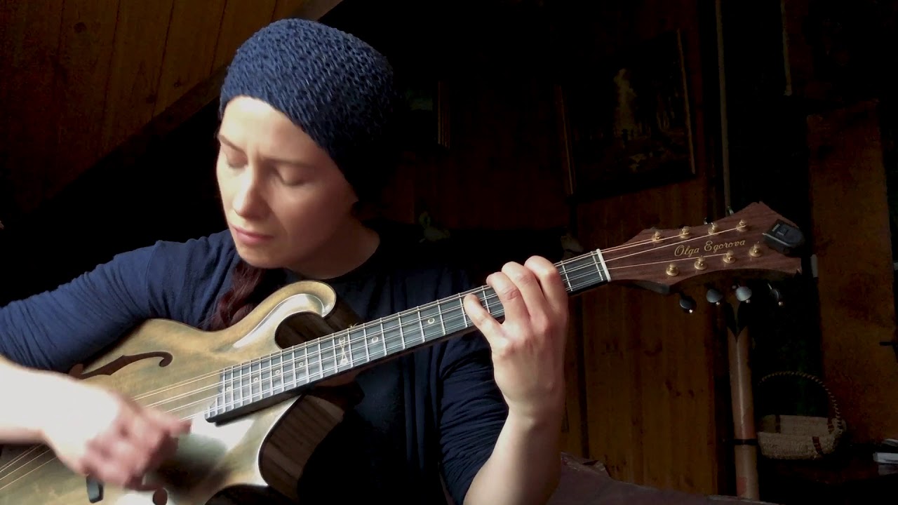 Olga Egorova - DIFERENCIAS by Victor Kioulaphides - Octave mandolin