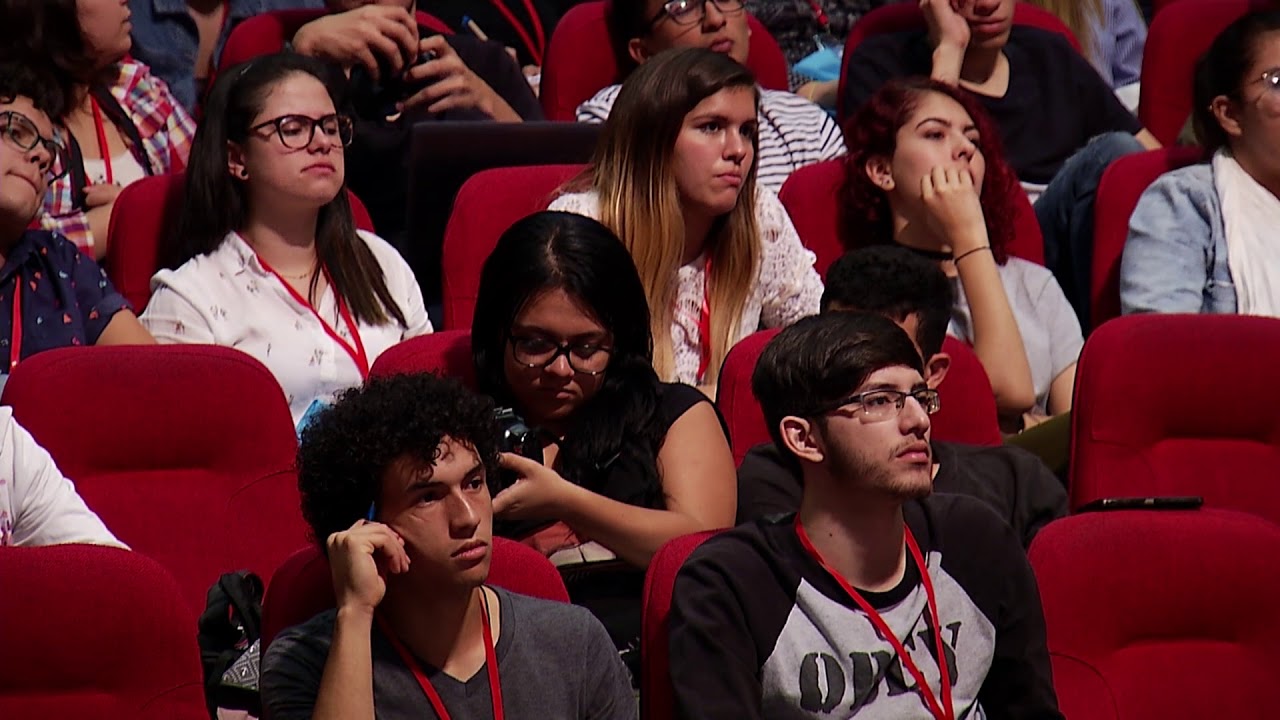 ¿Qué reflexiones hace Dago García sobre el cine y en la televisión colombiana?