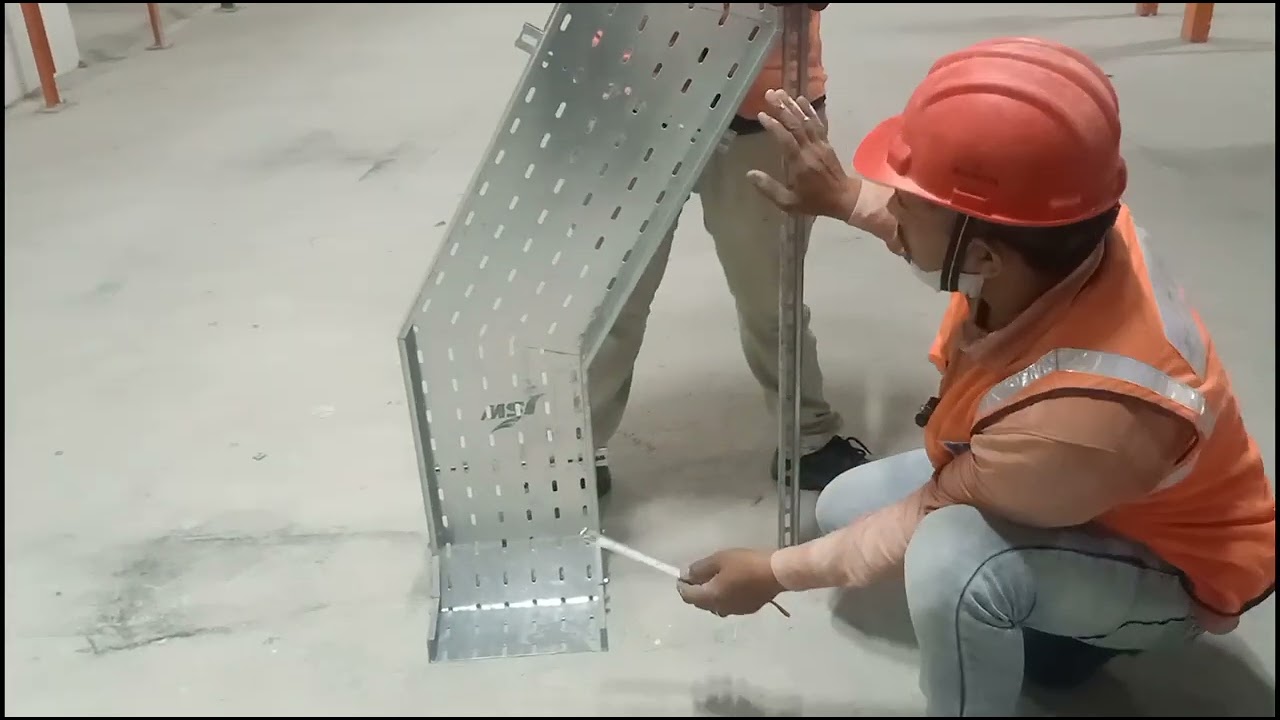 Side Bend 300 mm Cable Tray