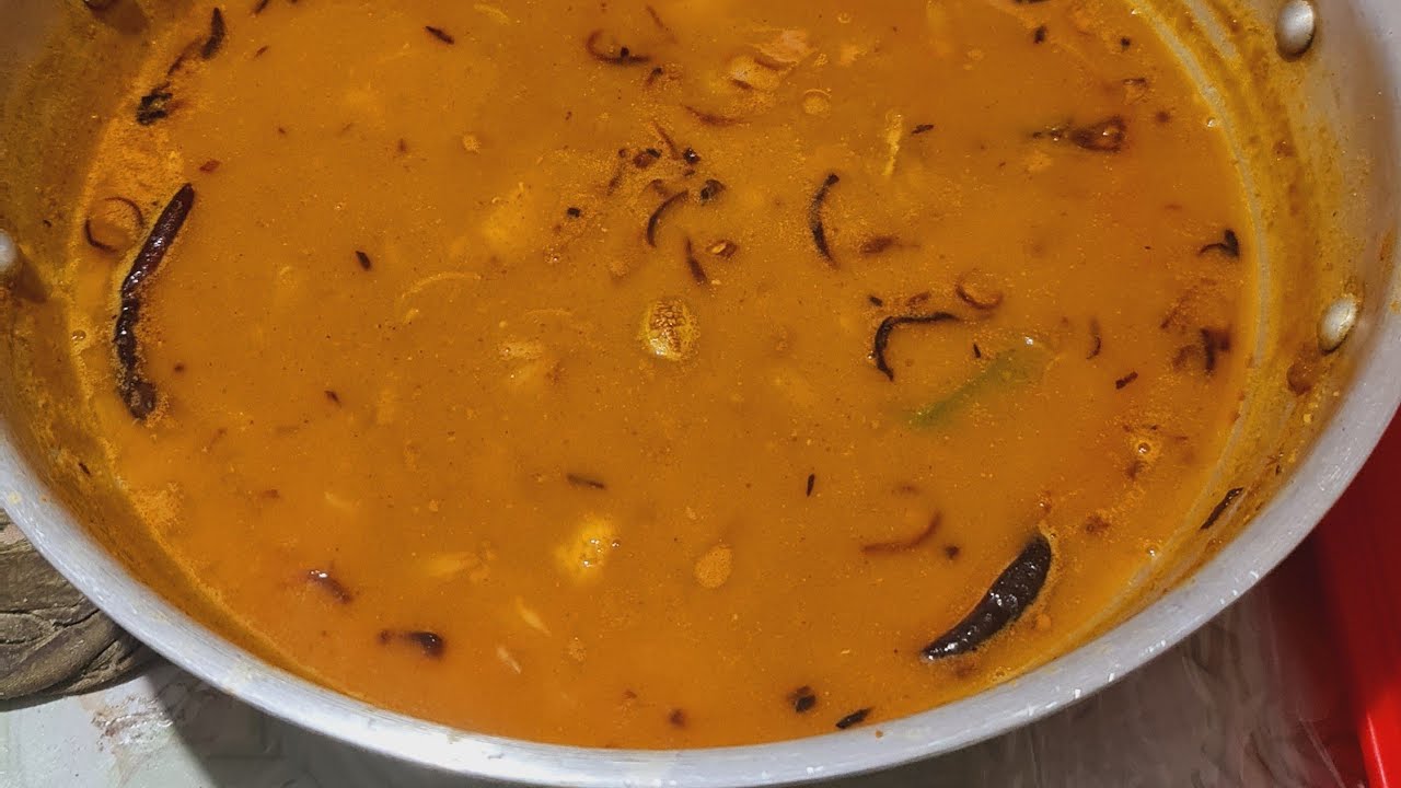 Mashkalai dal and chicken.  অল্প মুরগীর মাংস দিয়ে মাসকালাই ডালের অসাধারণ রেসিপি. Dal. Recipes.  