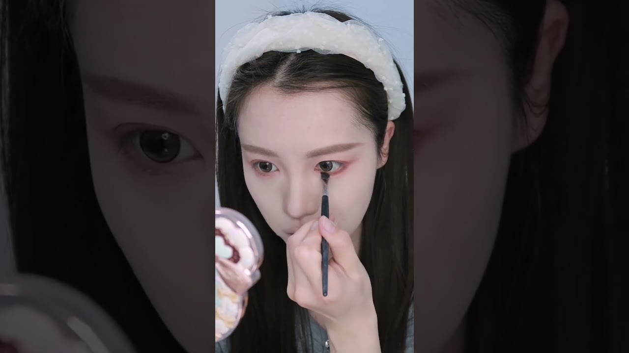 Detailed Makeup Tips) Flawless New Year Makeup Guide for 2024