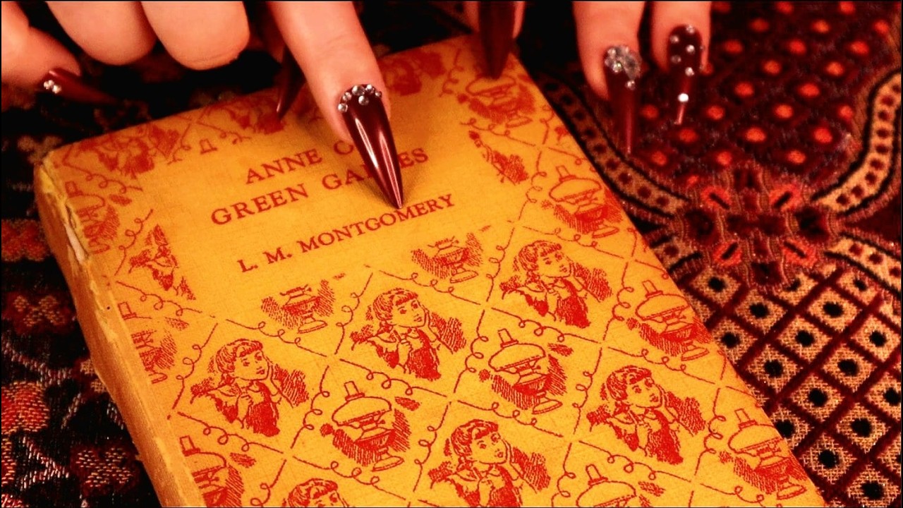 ASMR Vintage & Old Books Gentle Tapping, Scratching 📚 Pictures & Words Tracing