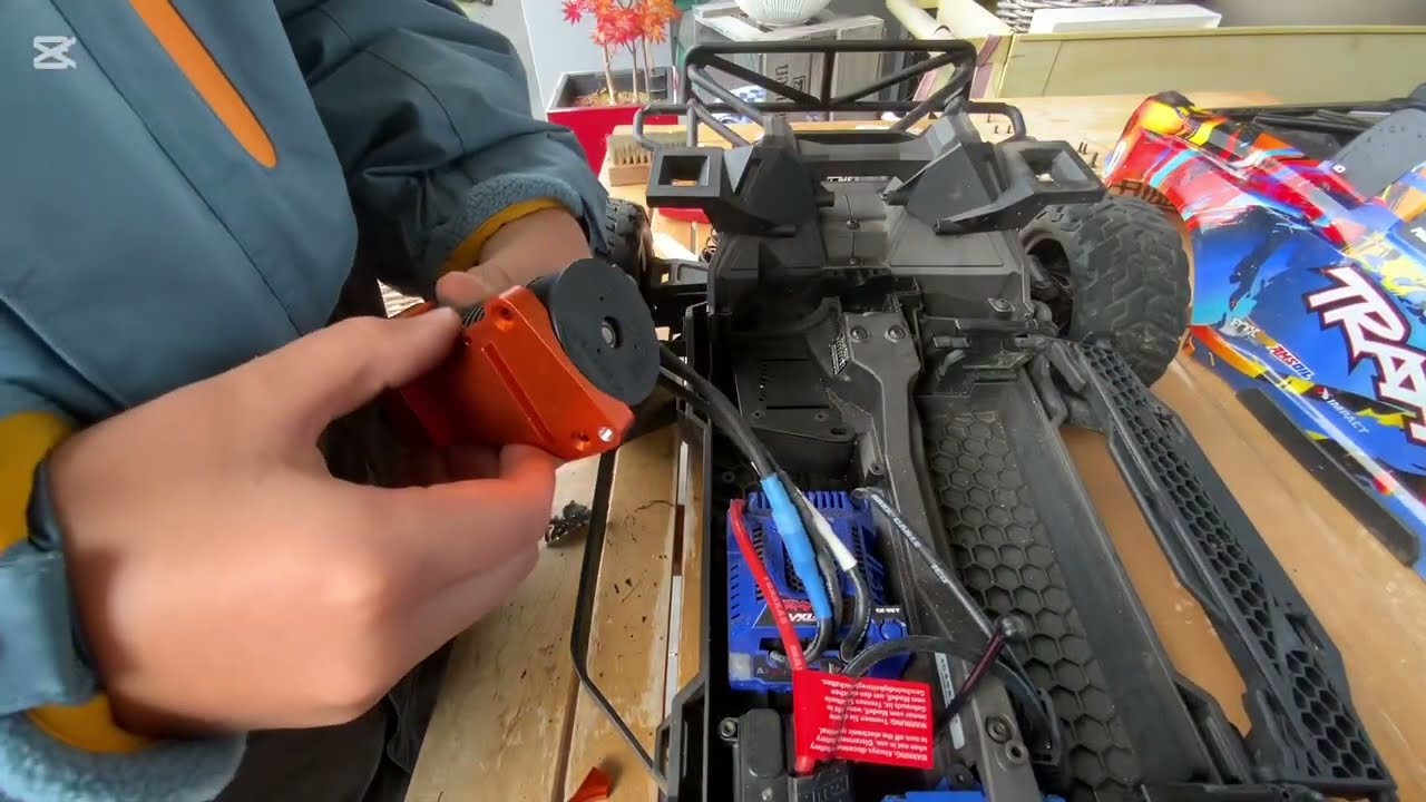 Mein Traxxas Maxx Slash (1.Video)