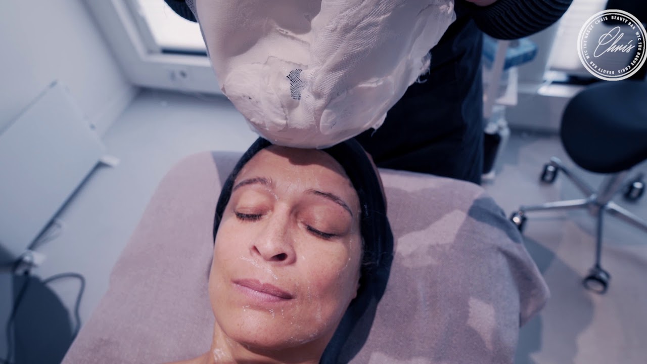 Dermalogica Digital Detox behandeling bij CHRIS beauty bar in Bezuidenhout,  Den Haag.