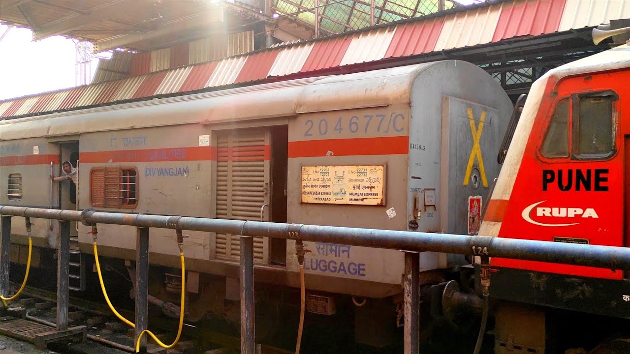 Chain Pulling at Departure of Hyderabad Mumbai Express Train Arrival Departure Pune Railway Station