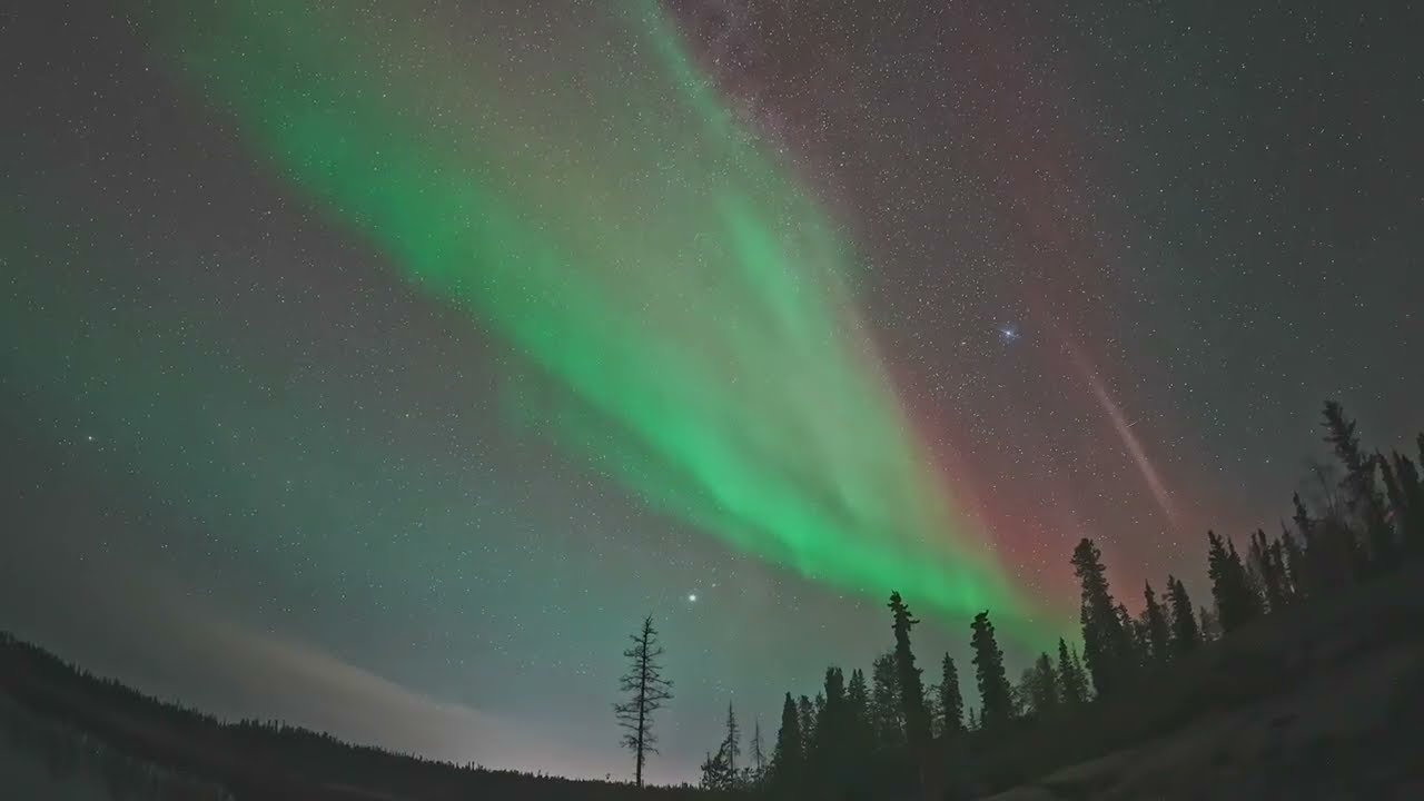 あけましておめでとうございます。 イエローナイフでのオーロラ リメイク動画