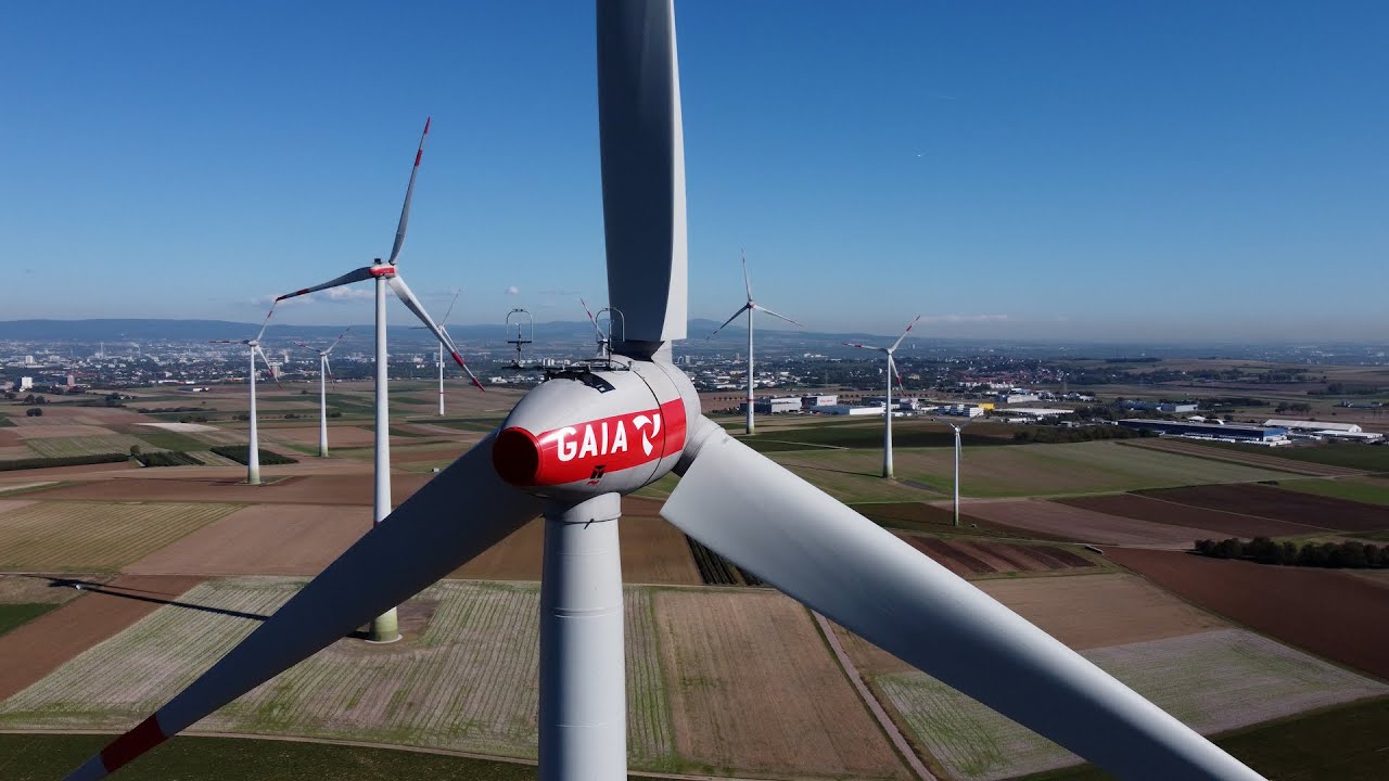Windpark Mainz - Enercon E-103 und GE 5.3-158 in Betrieb