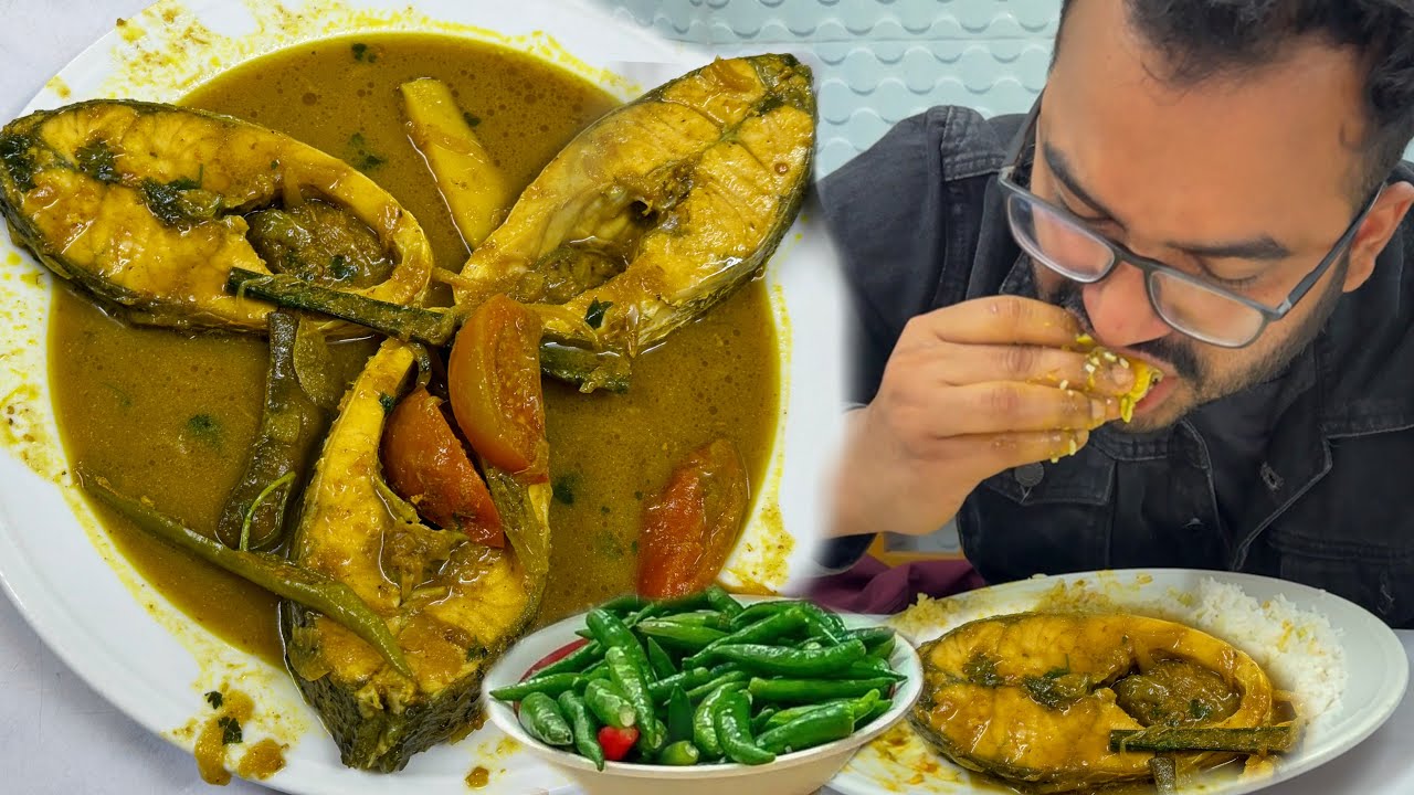 Eating Lunch(Rice & Fish Curry) With Friends at Jamal Mess & Restaurant