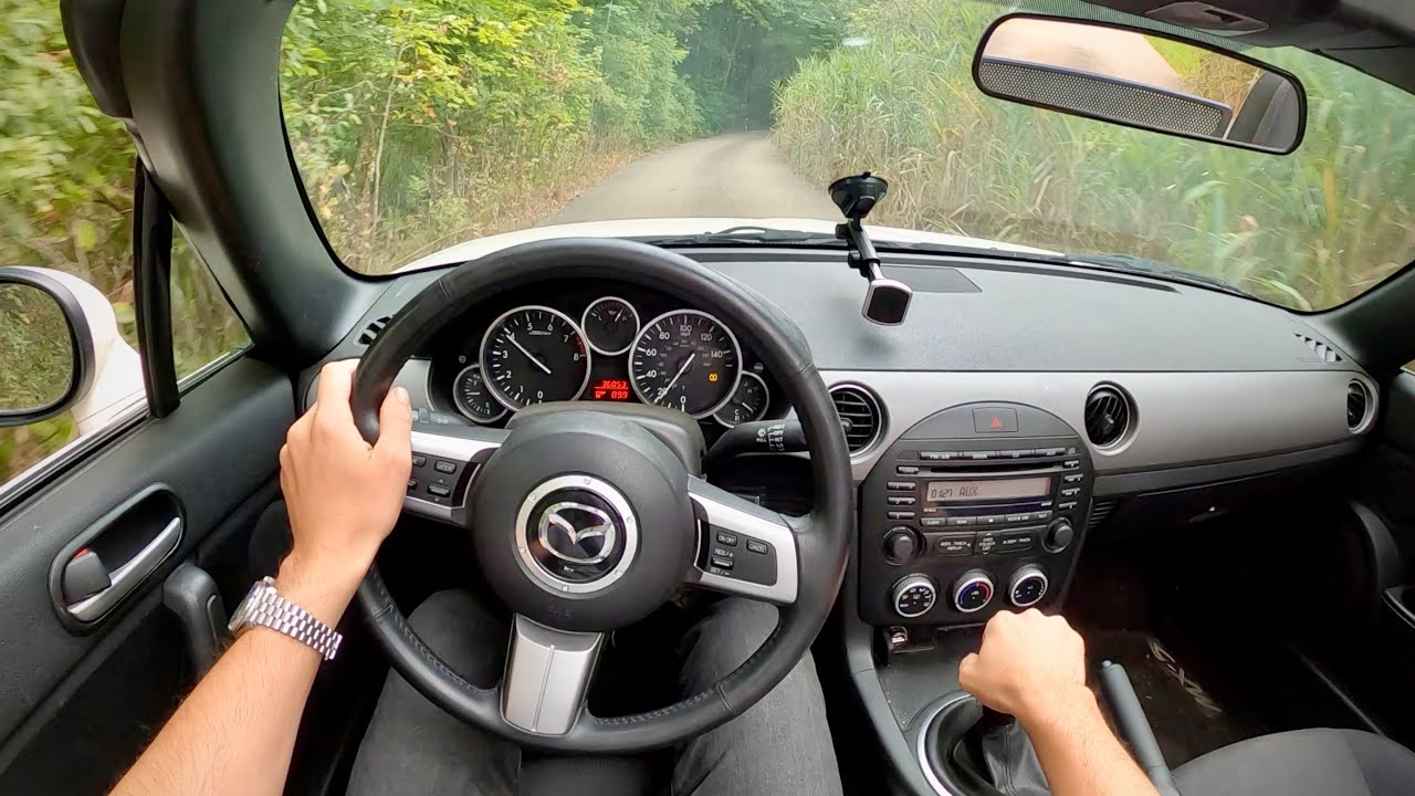 Mazda MX-5 Miata NC2 2009 года (5-ступенчатая механическая коробка передач) — впечатления от вожд...