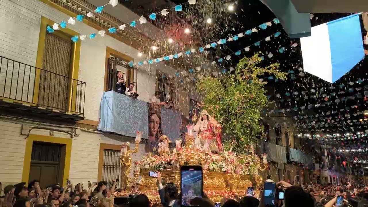 4K | Petalada a la Pastora de Capuchinos en Antonio Machín 2025
