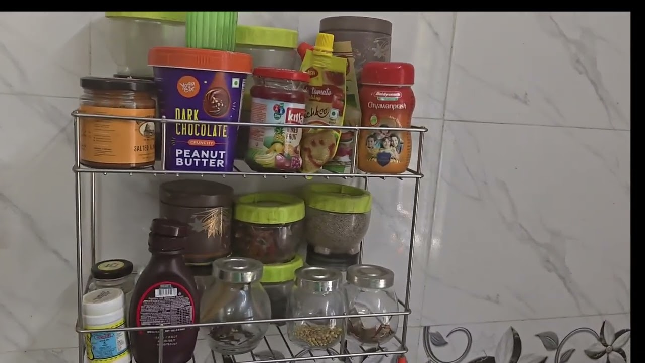 Kitchen kase arrange karate|Maze Mumbaitil gharache chotese kitchen|Kitchen tour|Non modular kitchen