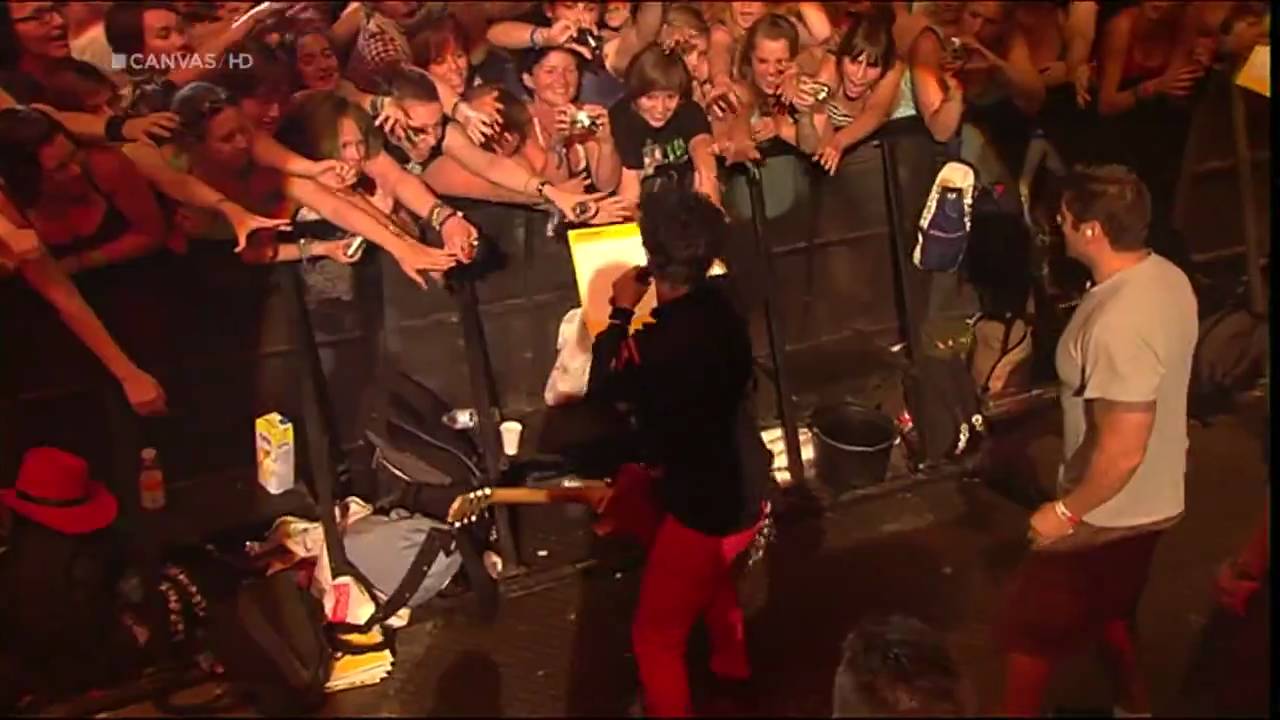 Green Day - Know Your Enemy Live At Rock Werchter 2010 HD