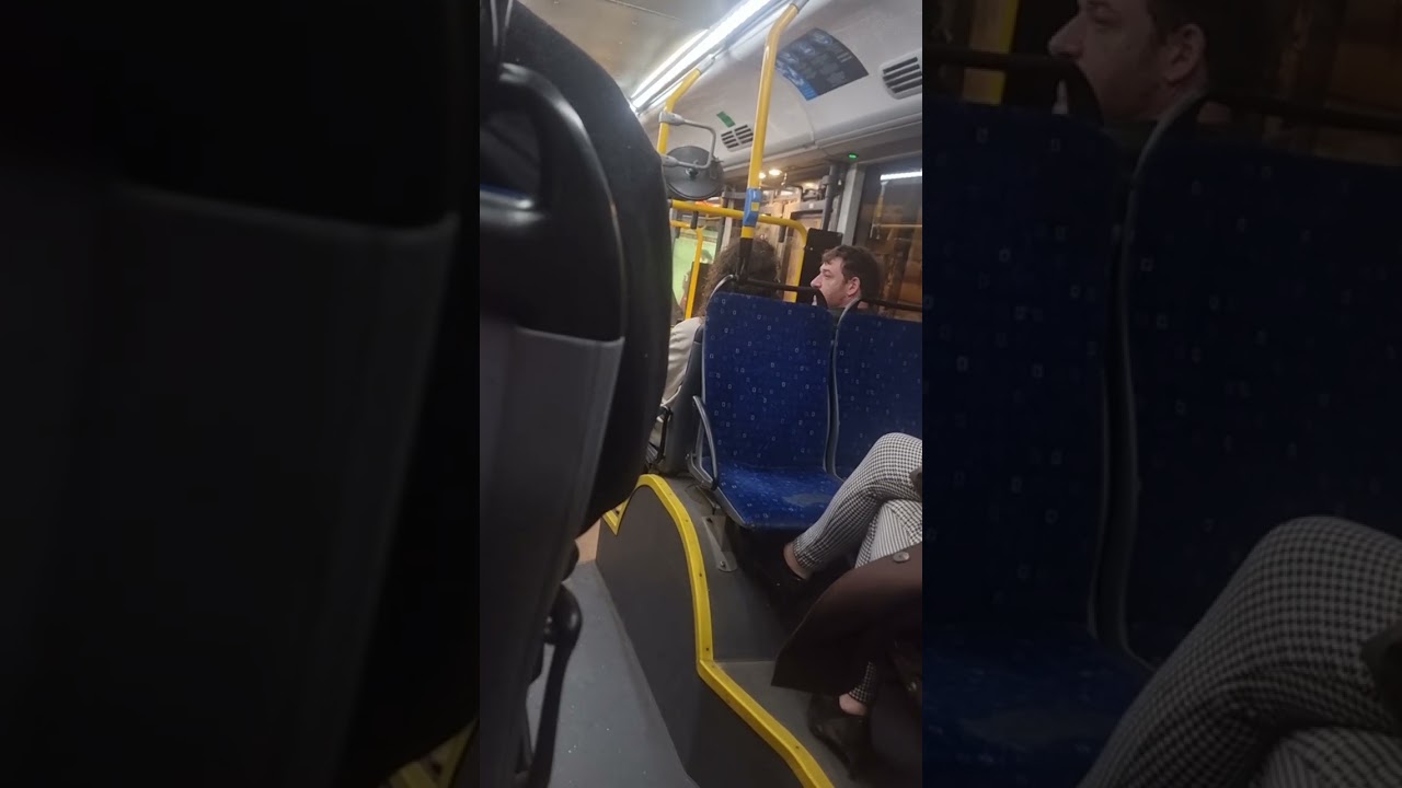 עליה לקו 161 של דן לתל אביב יפו מסוף הכרמלית
