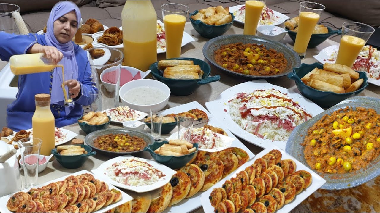 سادس فطور رمضان ‼️ من العشا حتى السحور سيكار بالجبن عصير بالجزر طاجين بوزروك سلطة سيكار بالروز…
