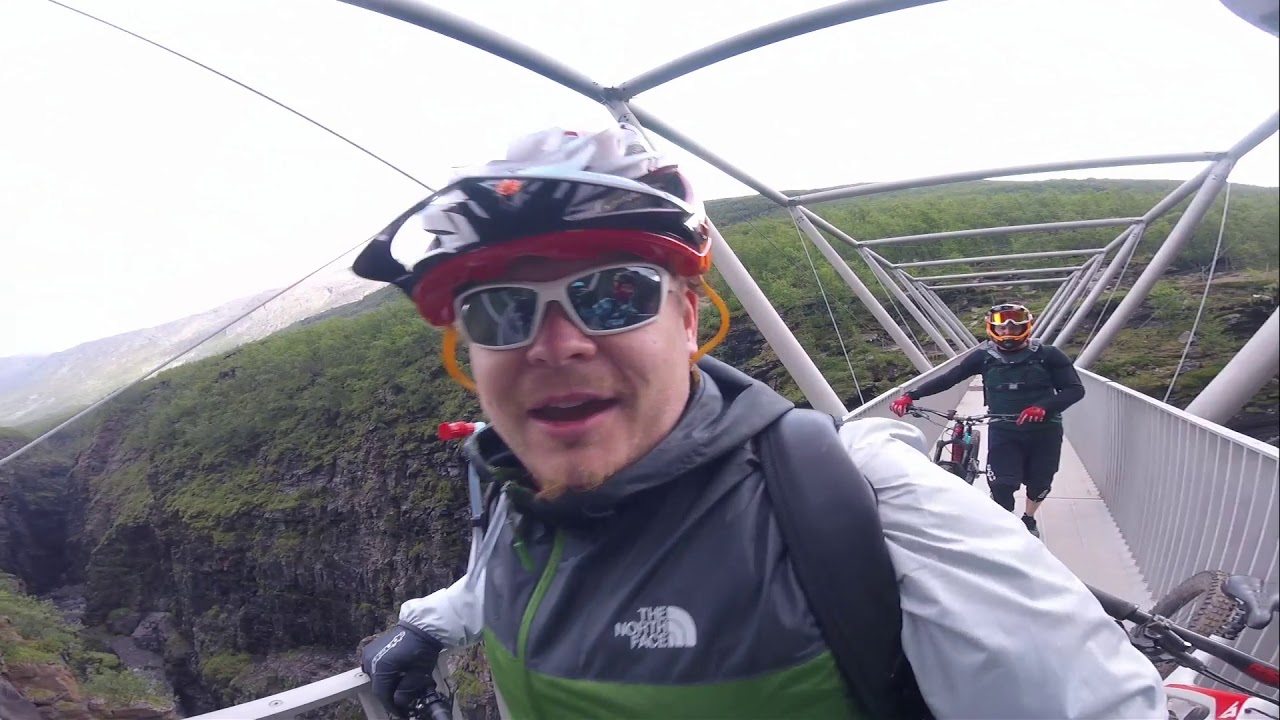 Kåfjorddalen shuttle blasting