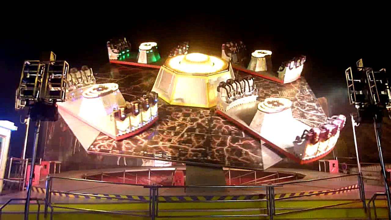 Shake Off (Technical Park) de nuit
