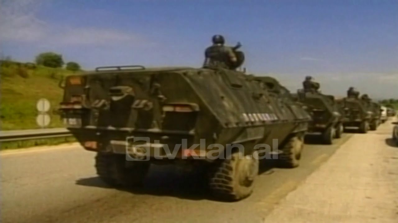 Zgjat shume pak paqja ne Maqedoni, ushtrite clirimtare kombetare hapin zjarr (23 Maj 2001)