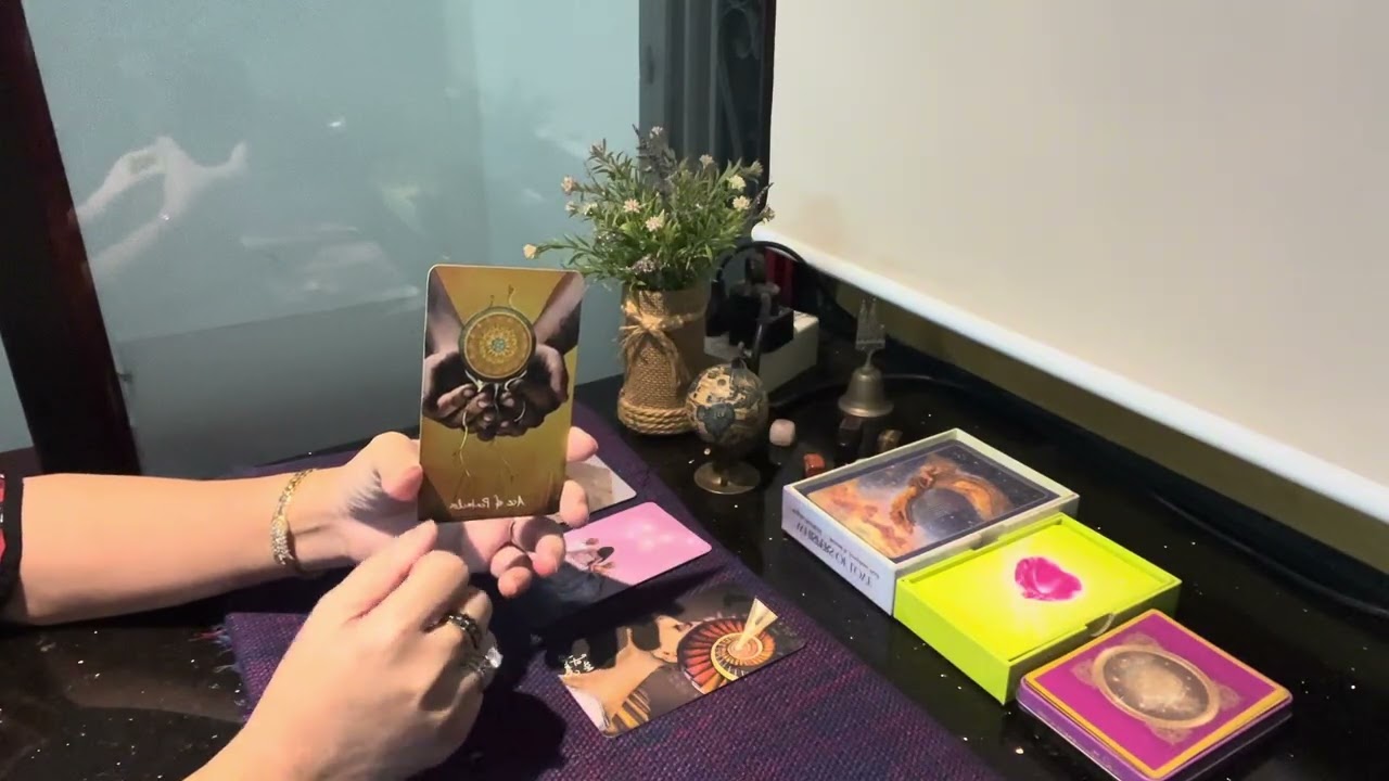 BẠN SẼ NGẠC NHIÊN LẮM LÚC NÀY ‼️CÓ MỘT NGƯỜI ĐANG DẰN VẶT BẢN THÂN VÌ ĐÃ CÓ LỖI VỚI BẠN 😯
