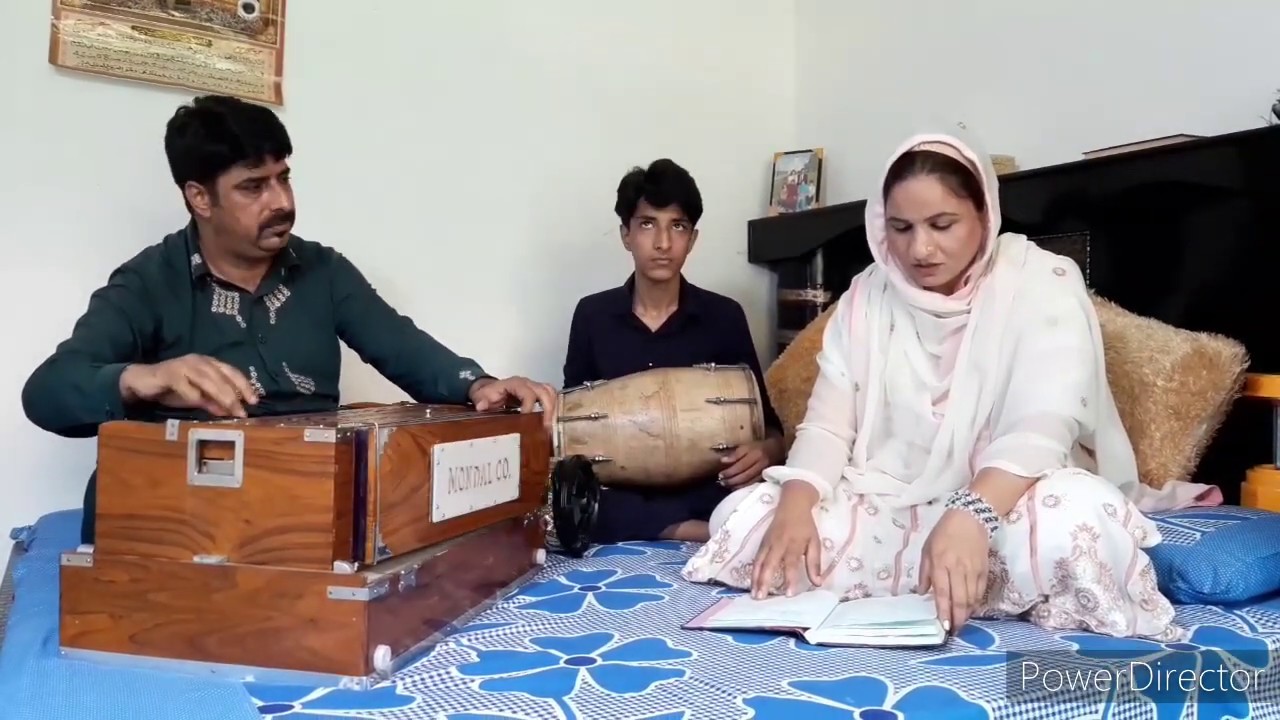 Kachi Yaari | Massarat Naaz | Live