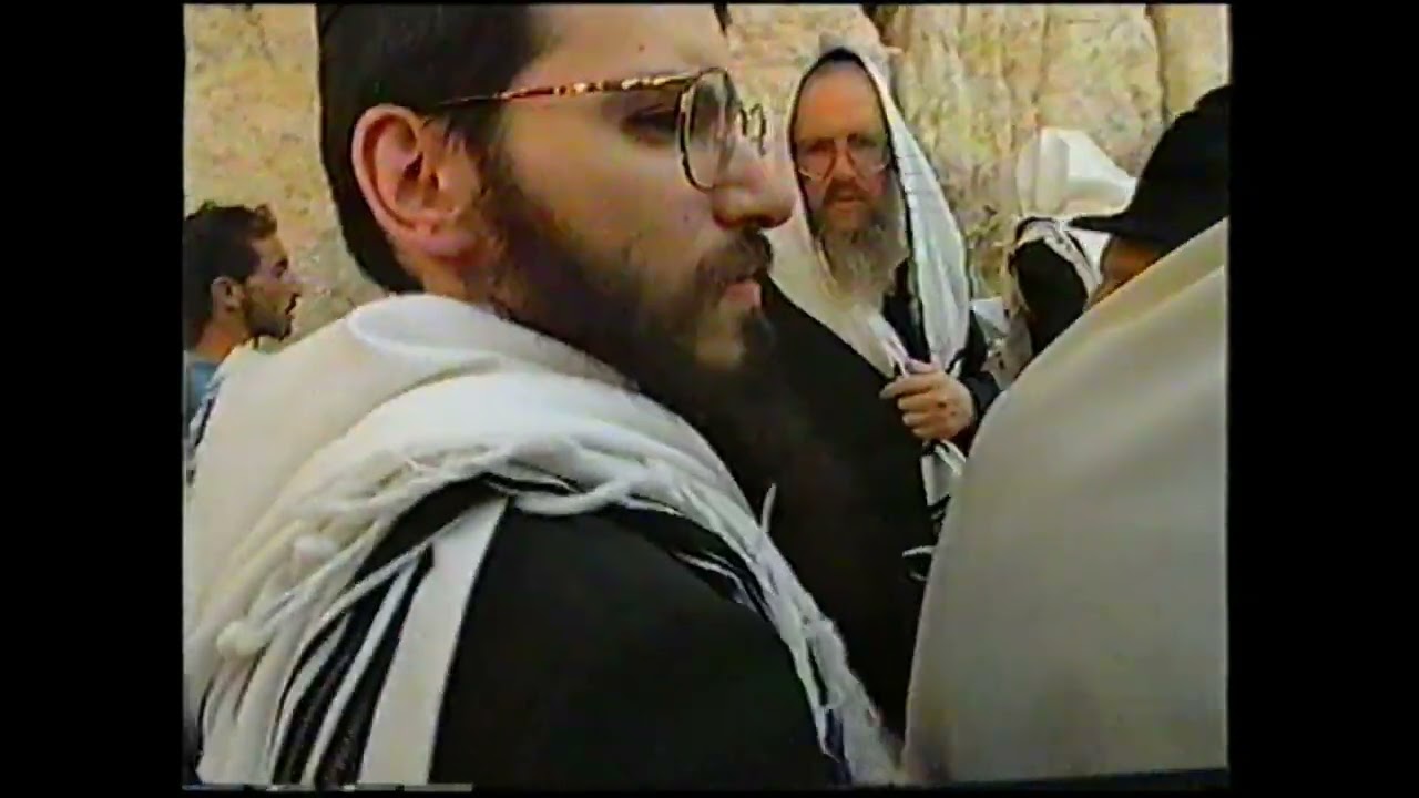 סוכות תשנ`ה ליד הכותל עם אברמל