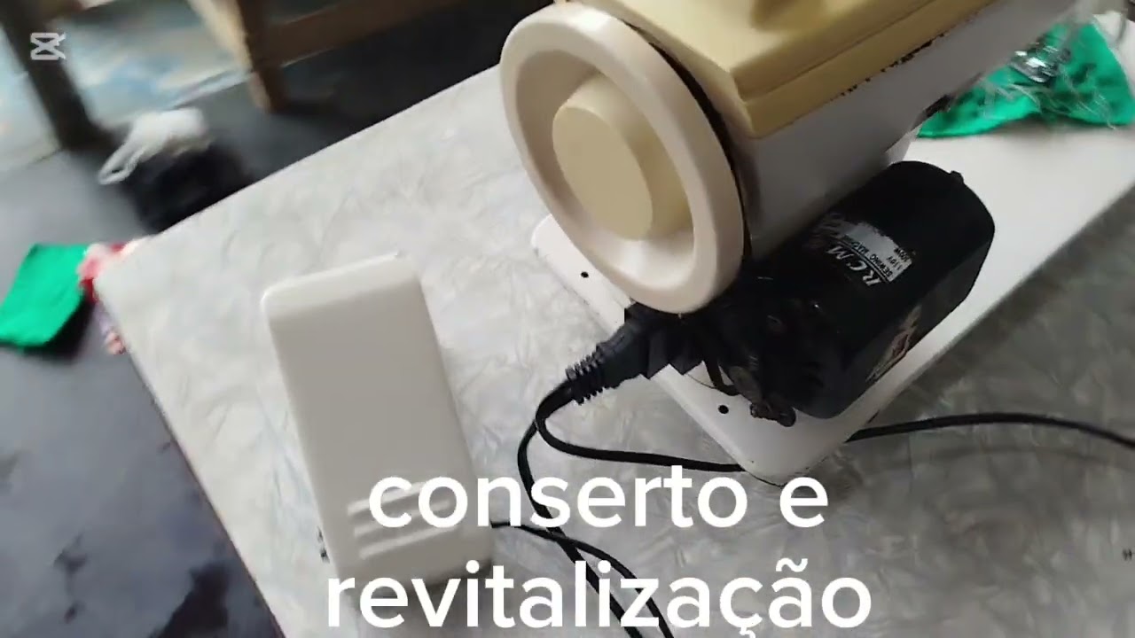 Conserto e revitalização. Máquina de costura bobina mágica.
