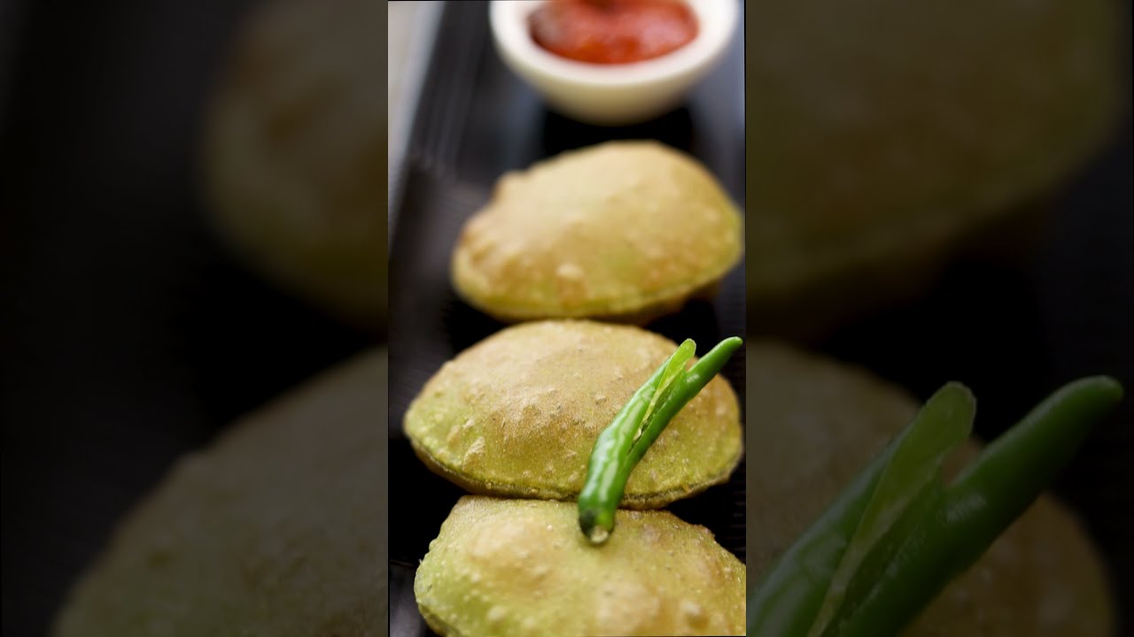 Palak Puri | Spinach Puri | How To Make Palak Puri 