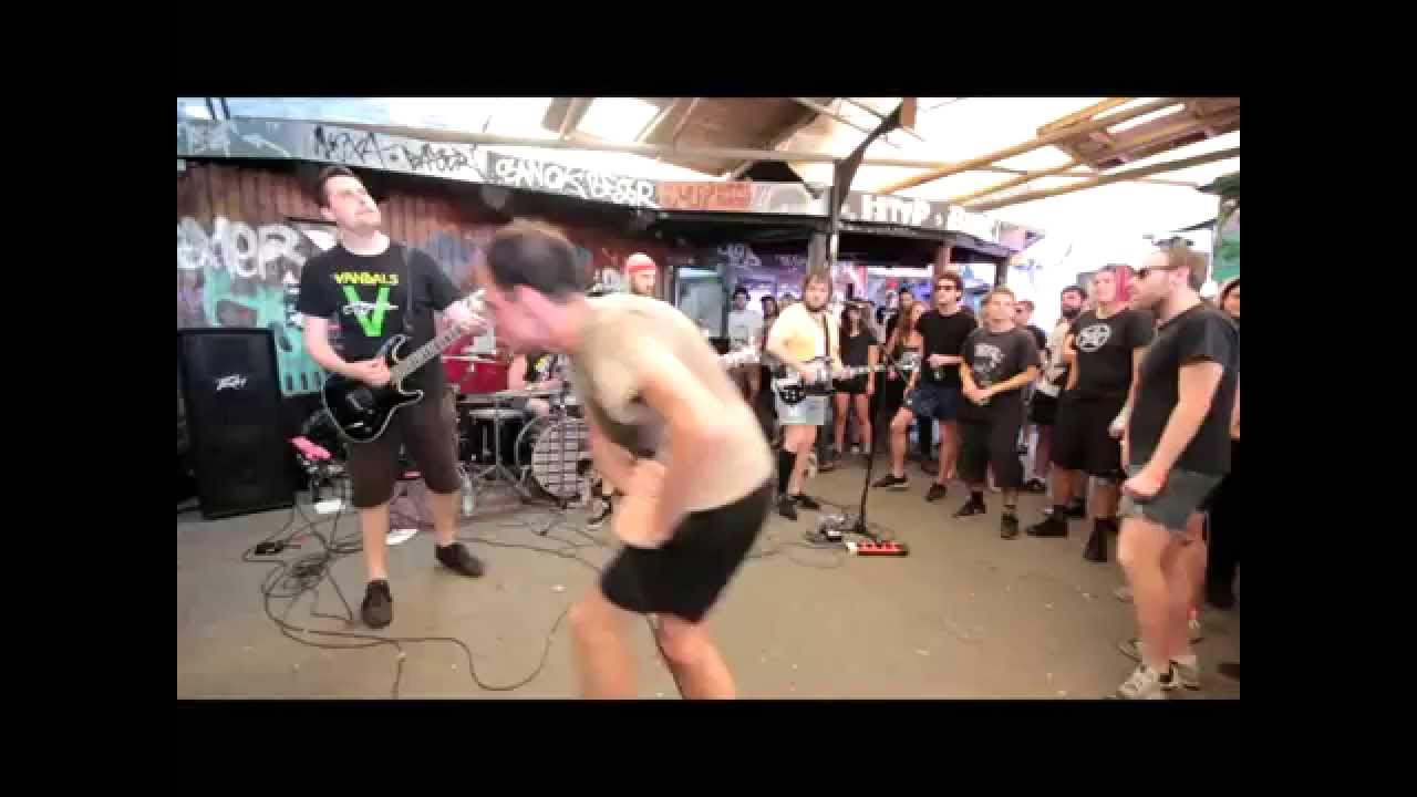 Honeymoon - 122 hours of fear (Screamers) - 13.6.2015 - New Direction Festival