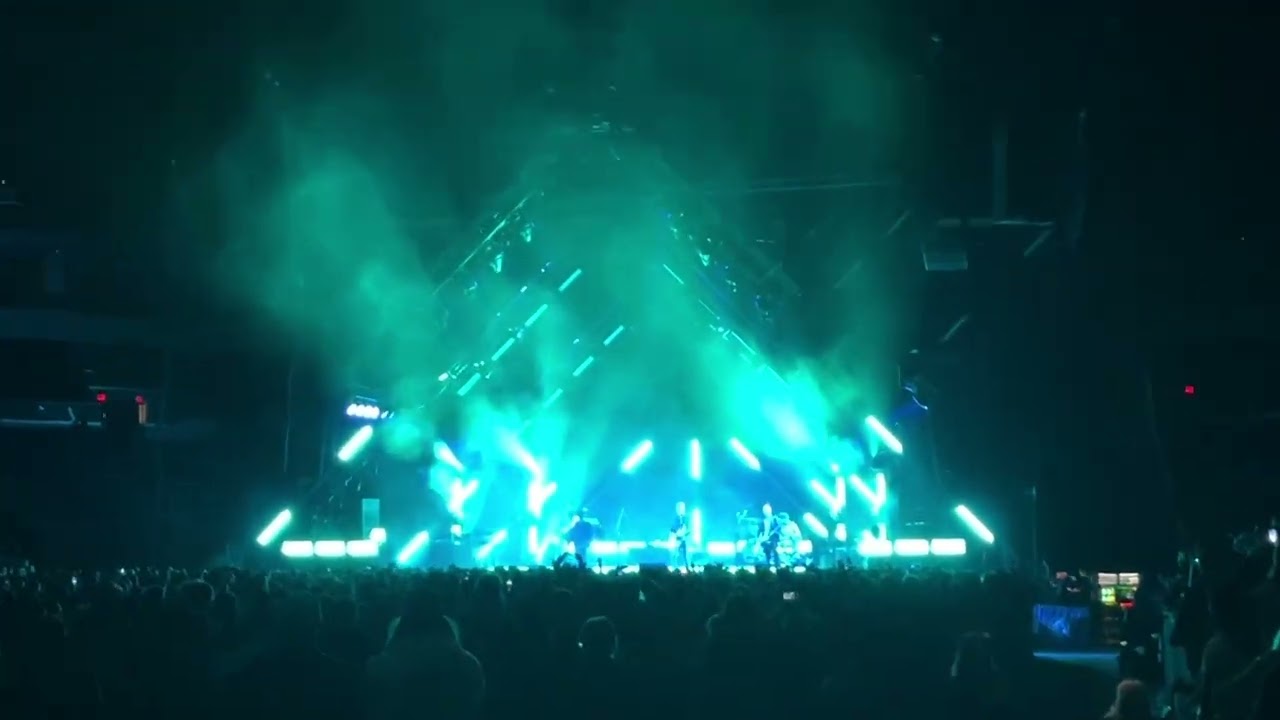 Queens of the Stone Age - I sat by the ocean, Winnipeg 2024