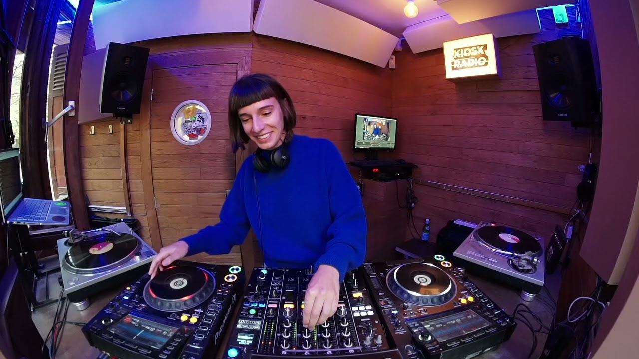 Planet Show w/ Karla Böhm @Kiosk Radio, Brussels