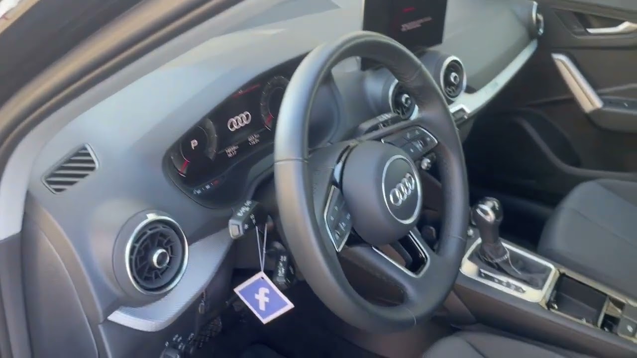 Audi Q2 35 TFSI S tronic Identity Black