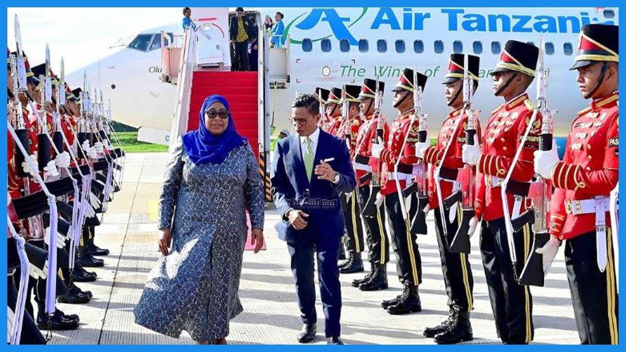 RAIS SAMIA ALIVYOWASILI INDONESIA NA NDEGE YA AIR TANZANIA TAYARI KWA ZIARA YAKE YA KIKAZI