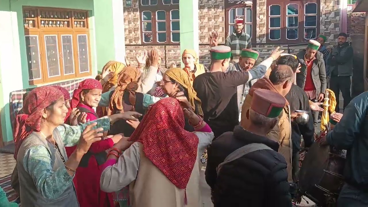 नृत्य के कुछ यादगार पल।