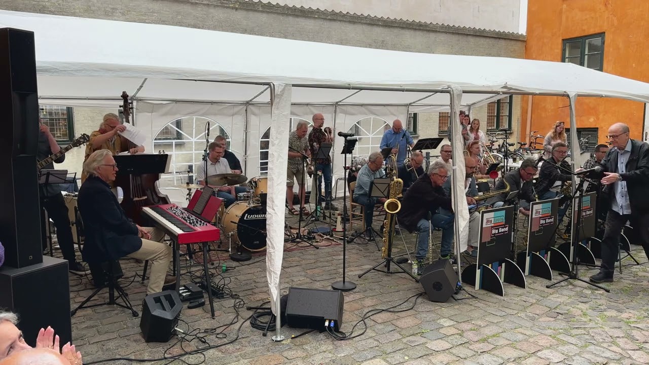 Big Apple Big Band conducted by Ole Kock Hansen: The Atomic Mr Basie