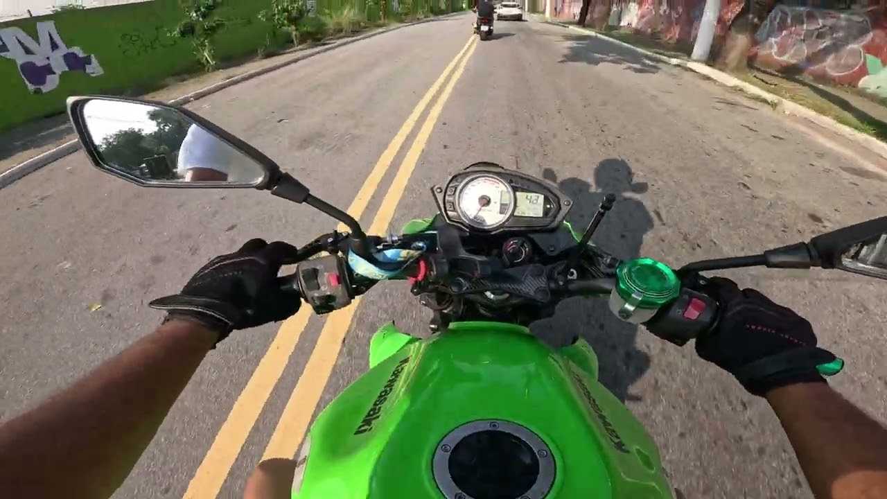 No Pião De Kawasaki Z750 + Dominar 400 #kawasaki #dominar400