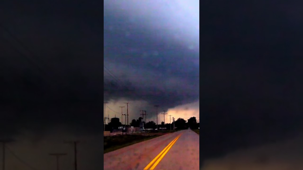 High precipitation supercell near Prague, OK during a high risk Prime Time on the Plains day!