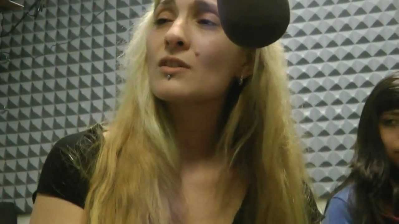 Silvina Orozco canta 