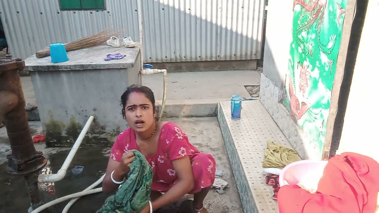 সকাল-সকাল ধোয়া ধুয়ি কাম নিয়ে তুমকো সামনে রেডি হইলাম
