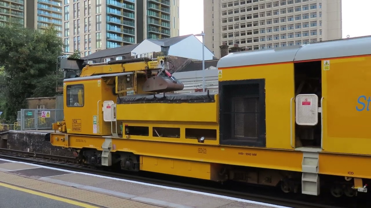 Stoneblower DR80206 Leaving Woking Station - 31st August 2025 | kittikoko