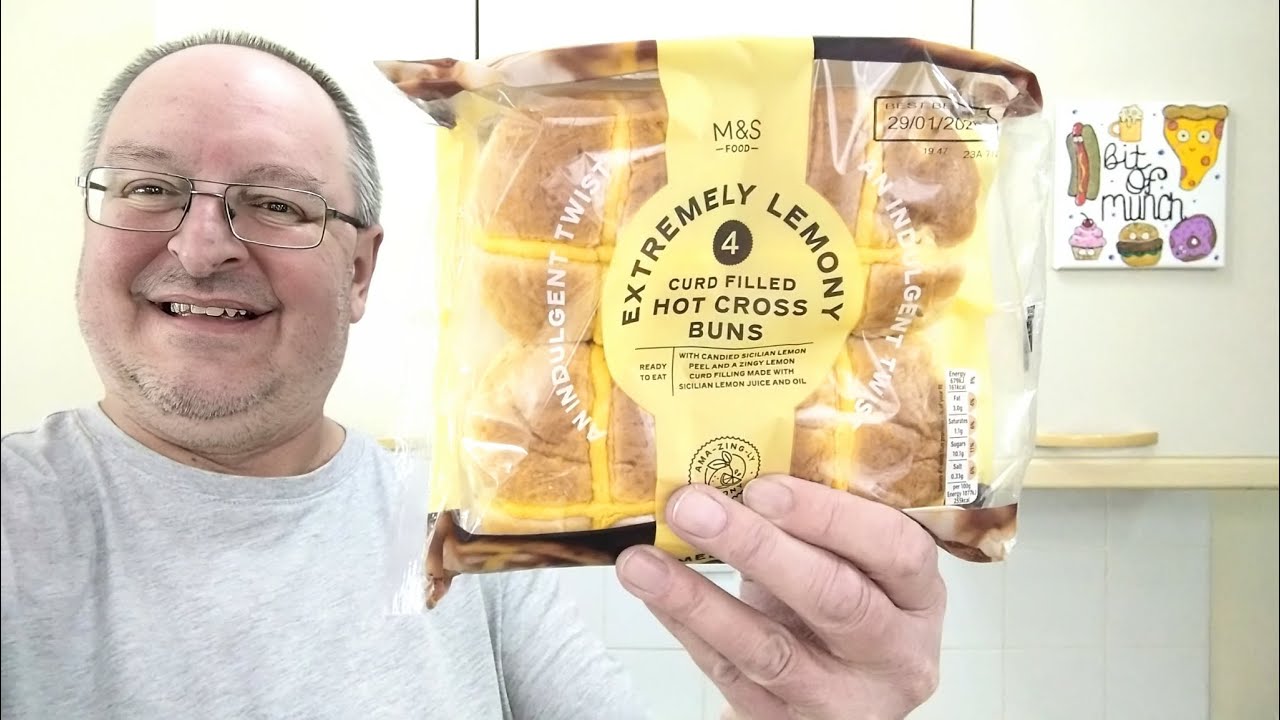 M&S Extremely Lemony Curd Filled Hot Cross Buns ~ Food Review 