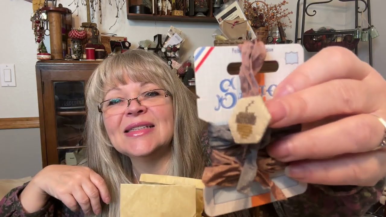 Flosstube #59 Fall Wool and Quilt Stash Dive, PNWSS Recap, Football Players and Cross Stitch!