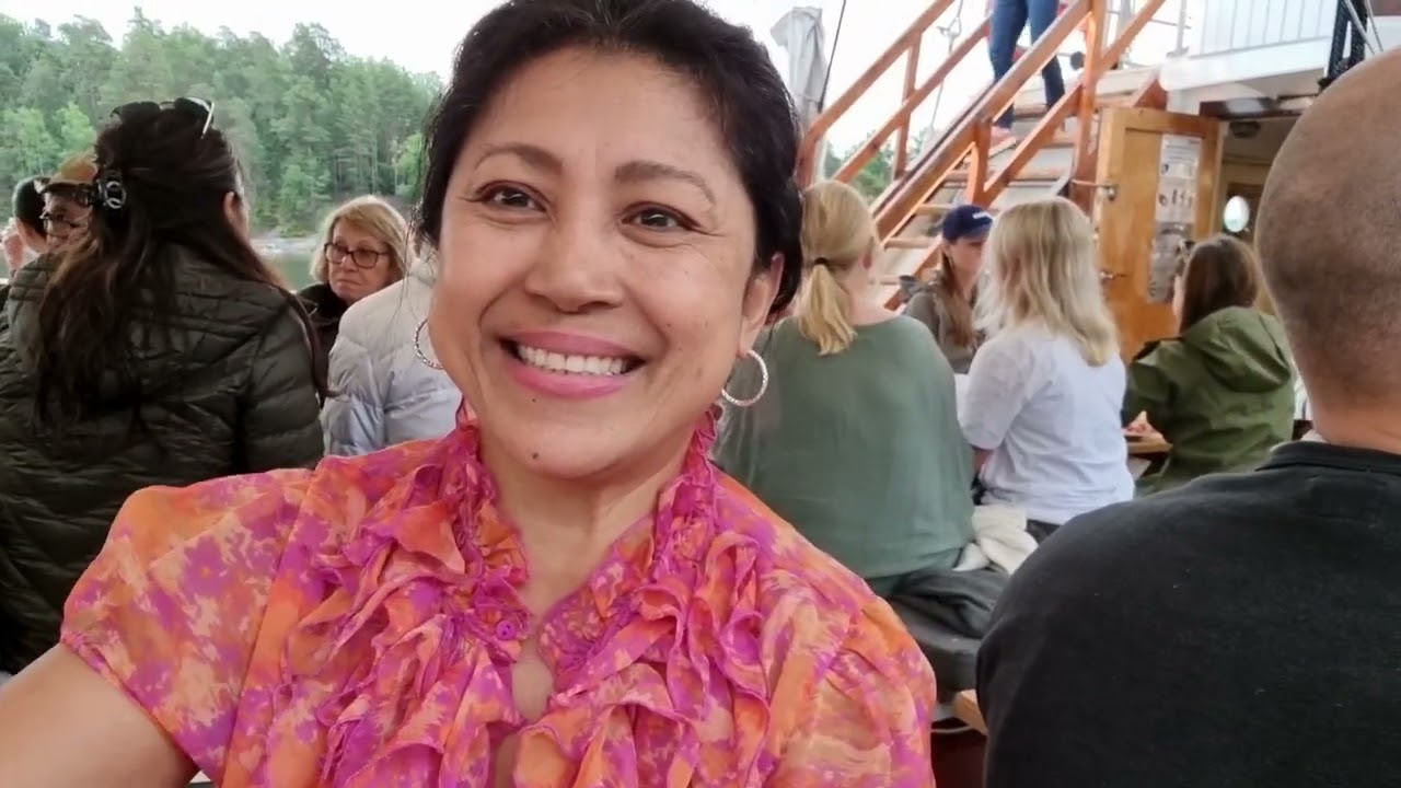 Boat trip cruise in Oslo Fjord- Evening sailing  ship cruise  with Unlimited  Shrimpbuffet.