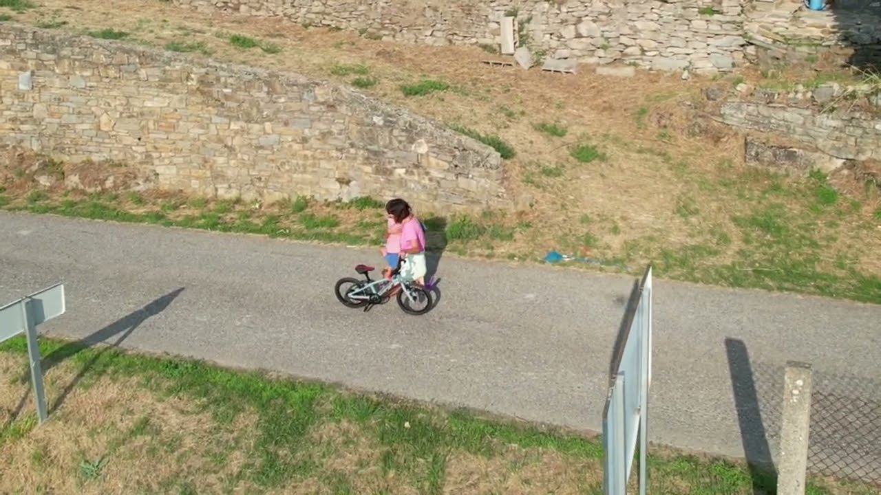 Aprendiendo a pedalear en Troncedo
