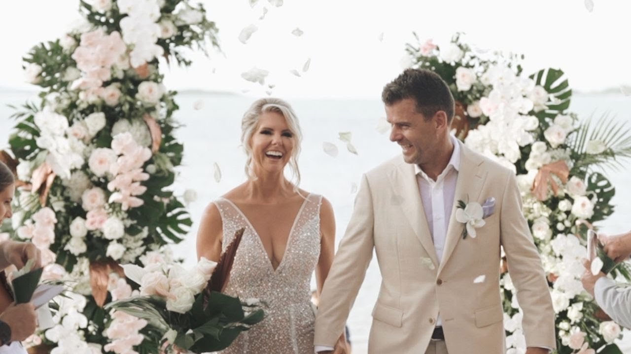 Romantic Western Beach Wedding Kelly & Paul at Koh Samui | Destination Wedding in Thailand