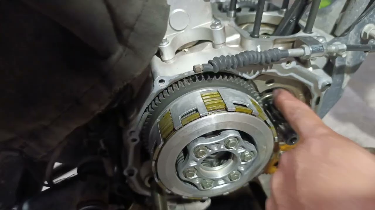 Cómo cambiar discos de embrague Motomel S2 150cc?? Parte 2/2 (ARMADO)