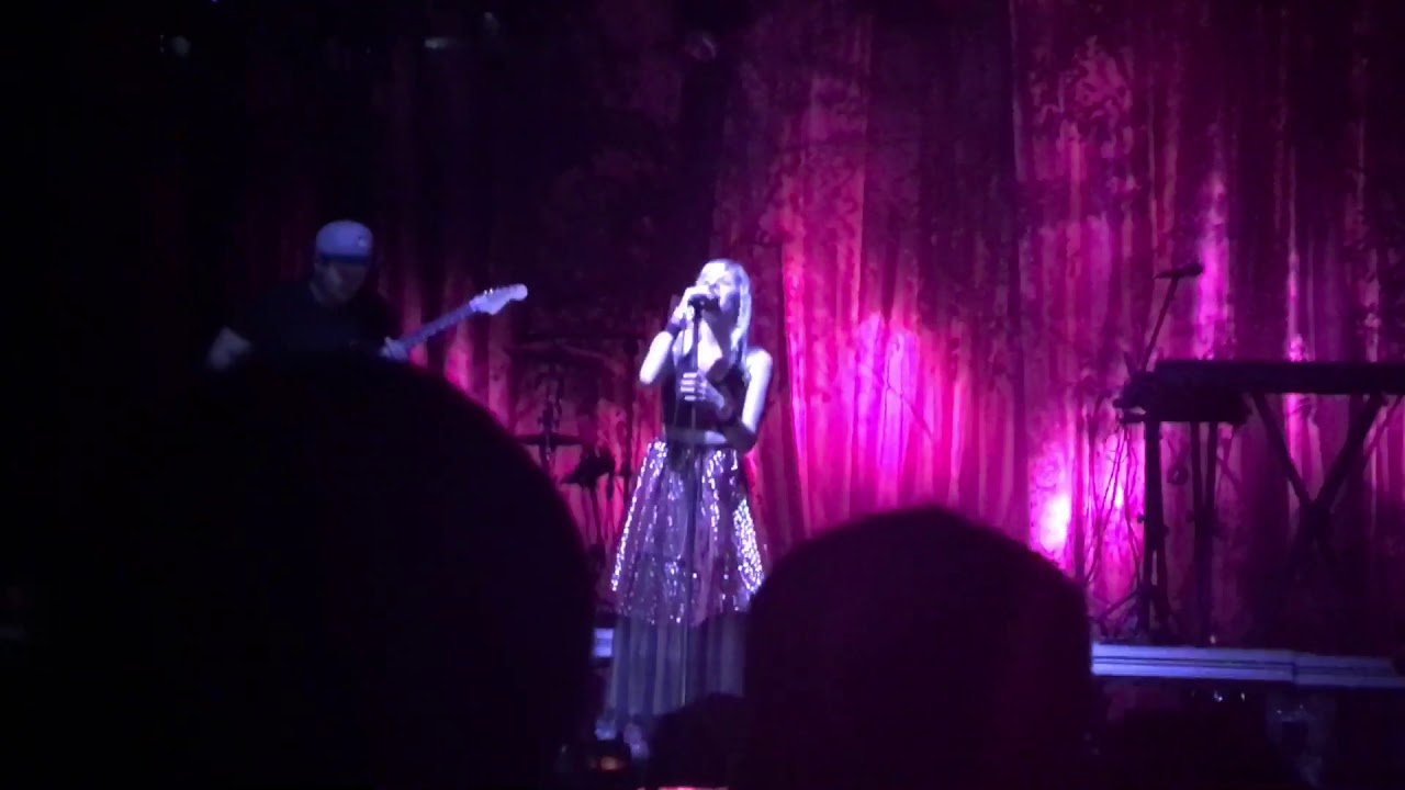 AURORA - Murder Song (Live @ São Paulo - Brazil 10/20/2017)