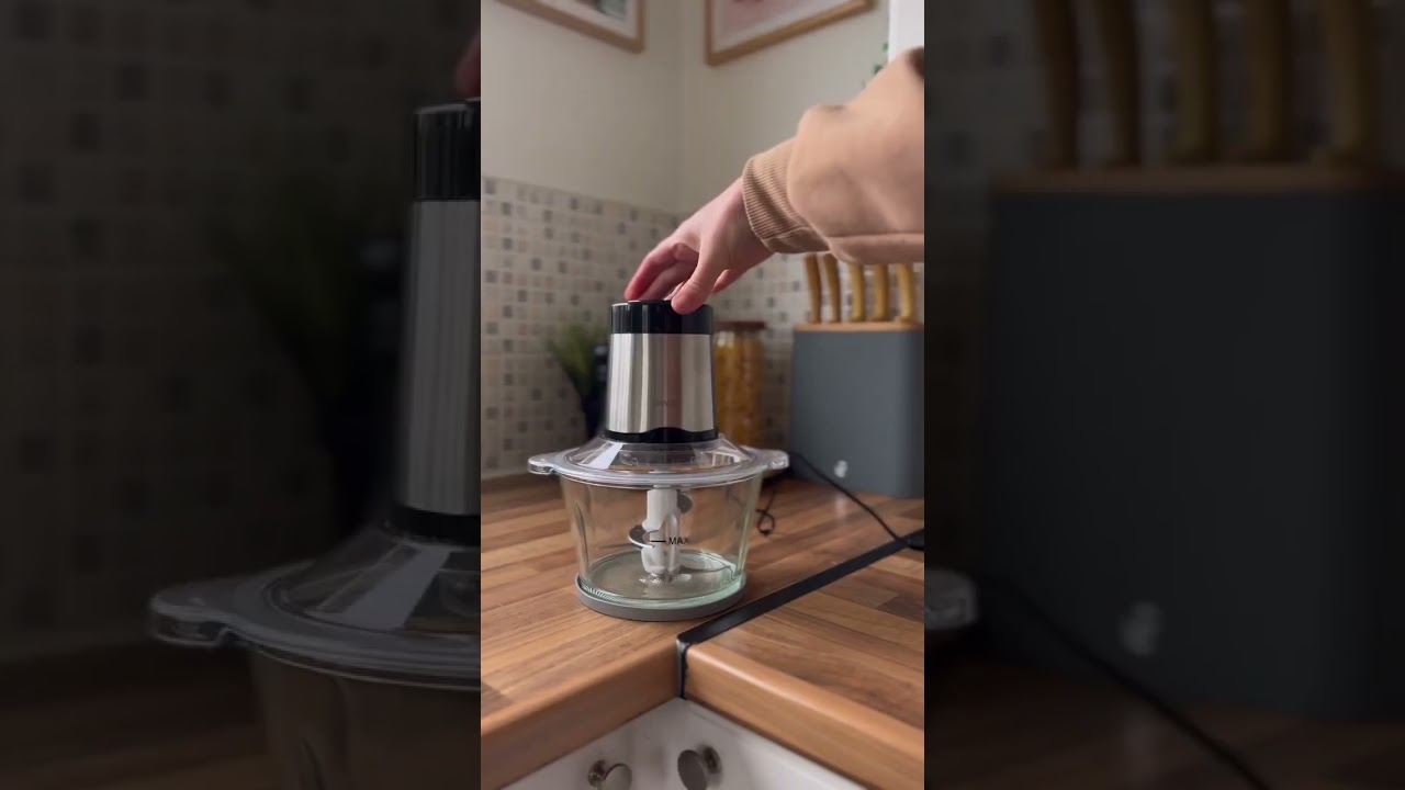 Using the Swan 1.8L Electric Food Chopper 🧅